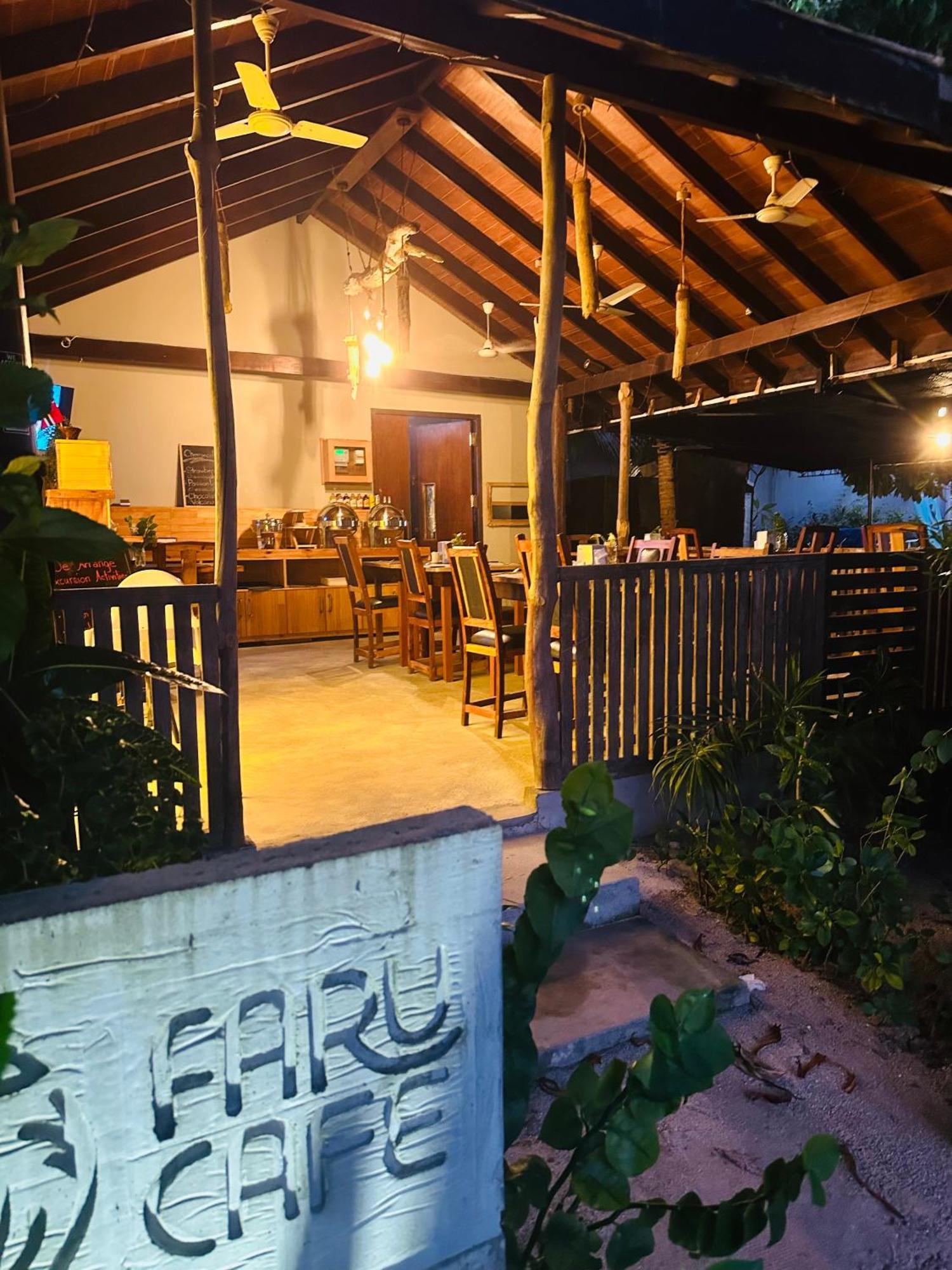 Hotel Thundi Sea View Fulidhoo Exterior foto